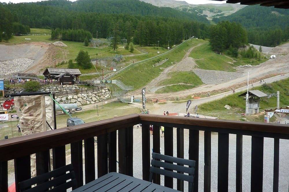 Apartamento entero, Estudio renovado en el centro, acceso directo a pistas in Les Orres, Parque Nacional de los Ecrins