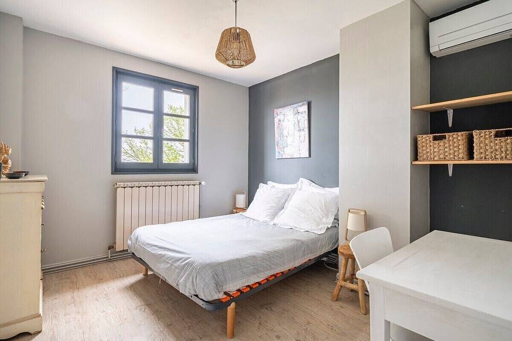 Villa-Mountain view-Private Bathroom in Mours-Saint-Eusèbe, Valence region