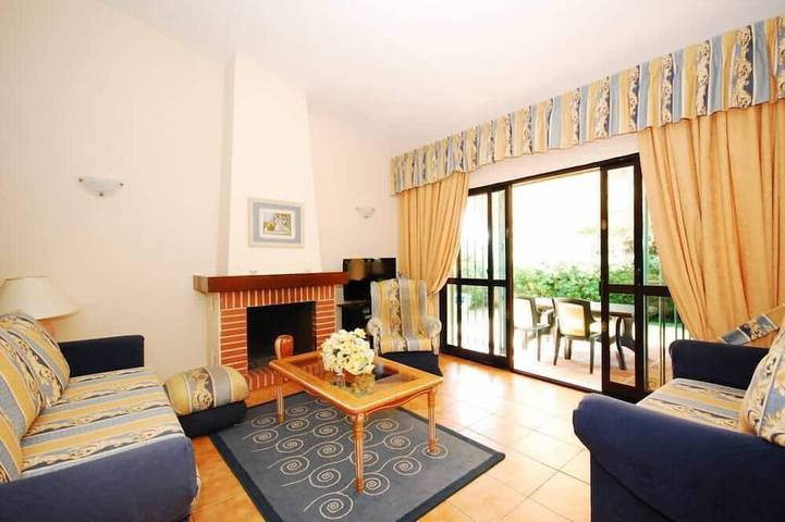 Beautiful Villa with Private Pool -Costa Del Sol -   24th / or 31st July 2026 in Carib Playa, Marbella
