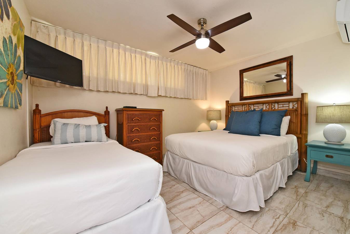 Entire apartment, Papakea H106 in Lahaina in Napili-Honokowai, West Maui