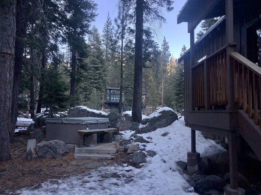 Donner Creekside Cabin in Truckee, Donner Lake