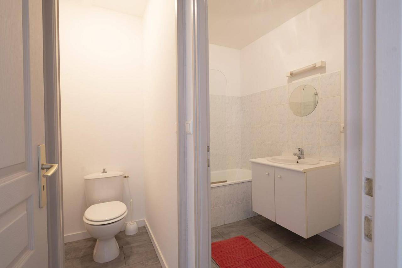Appartement entier, Gîte Terracotta de Segré ? cuisine ? chambre (lit queen size) ? salon in Segré-en-Anjou-Bleu, Région de Segré