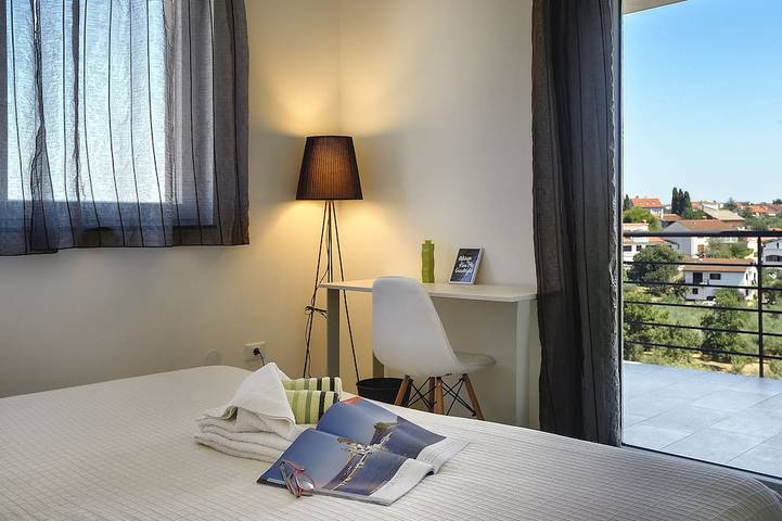 Stilvolle Villa***** mit Pool,Klavier,200 m vom Meer,Top Lage,Restaurants,Bars in Pula-Medulin, Pomer