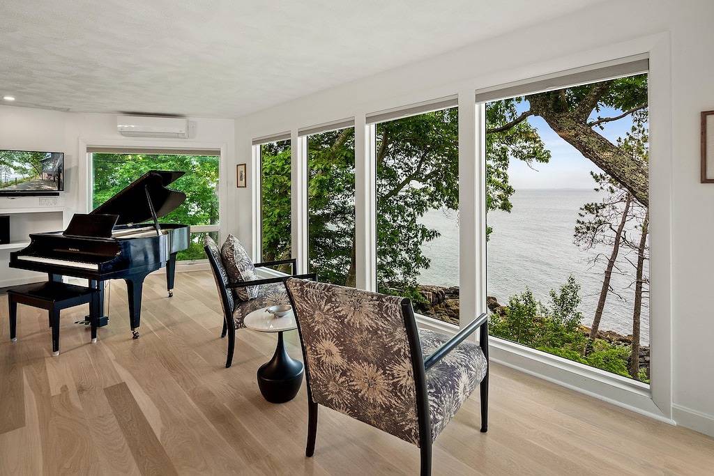 Windows auf dem Ozean: Penobscot Bay Zeitgenössisch in Knox County (Maine)