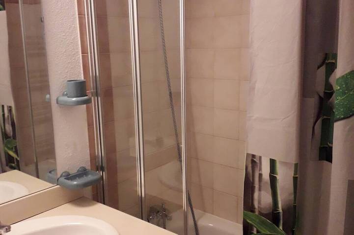 Gîte pour 4 personnes, avec balcon dans Office De Tourisme Des Contamines Montjoie - 4