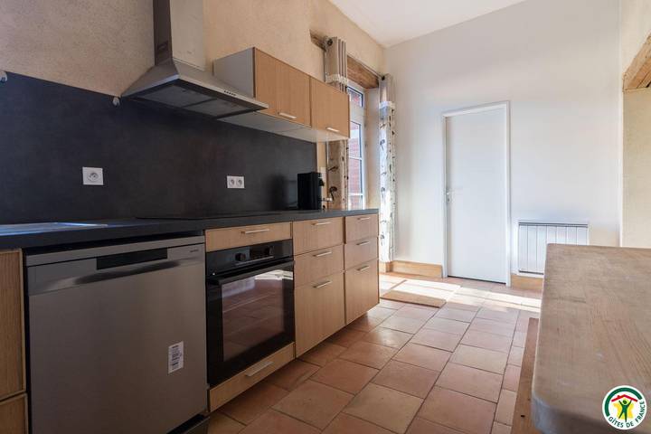 Gîte pour 9 personnes, avec jardin et piscine à Drémil-Lafage