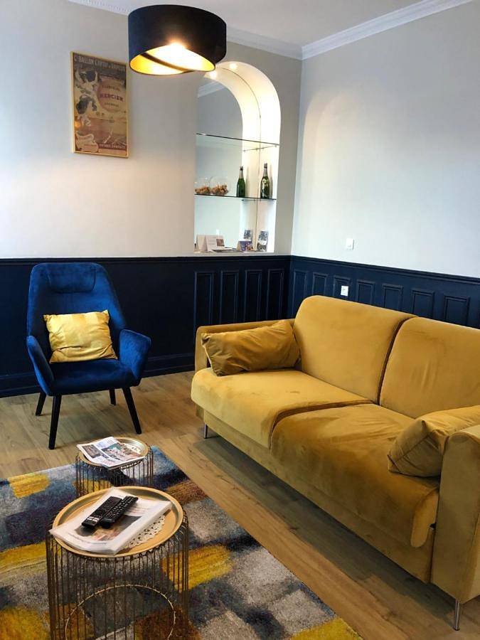 Appartement entier, Three-Bedroom Apartment in Épernay, Marne