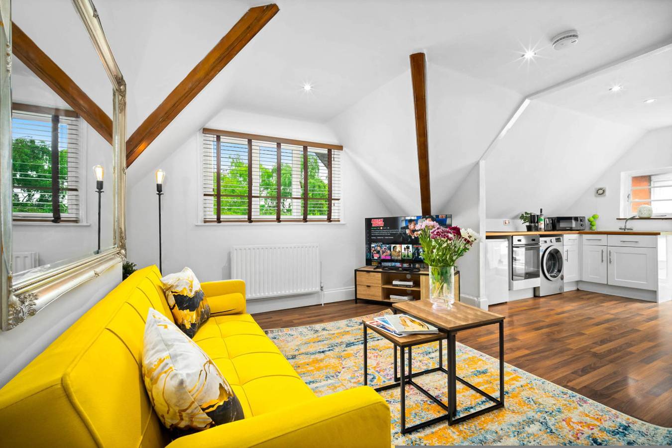 Entire apartment, Stylish Apartment - Parking - Terrace - Wolverhampton in Wolverhampton, Birmingham Area