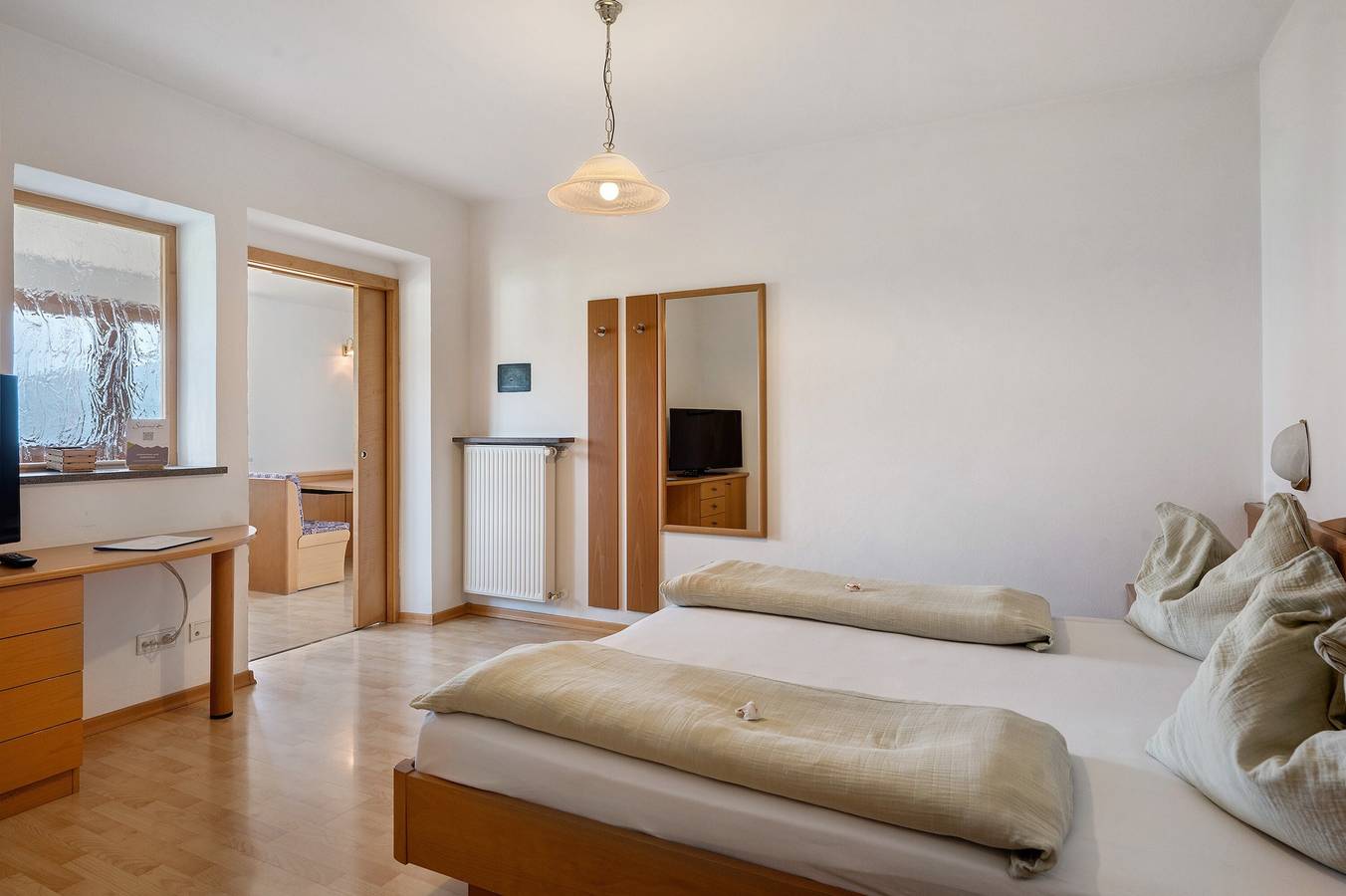Kamer 'Seaberhof 6' met uitzicht op het meer, gedeeld zwembad en Wifi in St. Josef am See, Kaltern an der Weinstraße