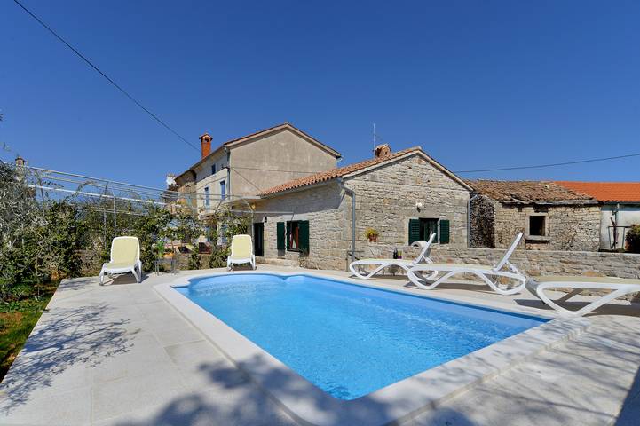 Ferienhaus für 5 Personen, mit Pool und Terrasse, mit Haustier - 1