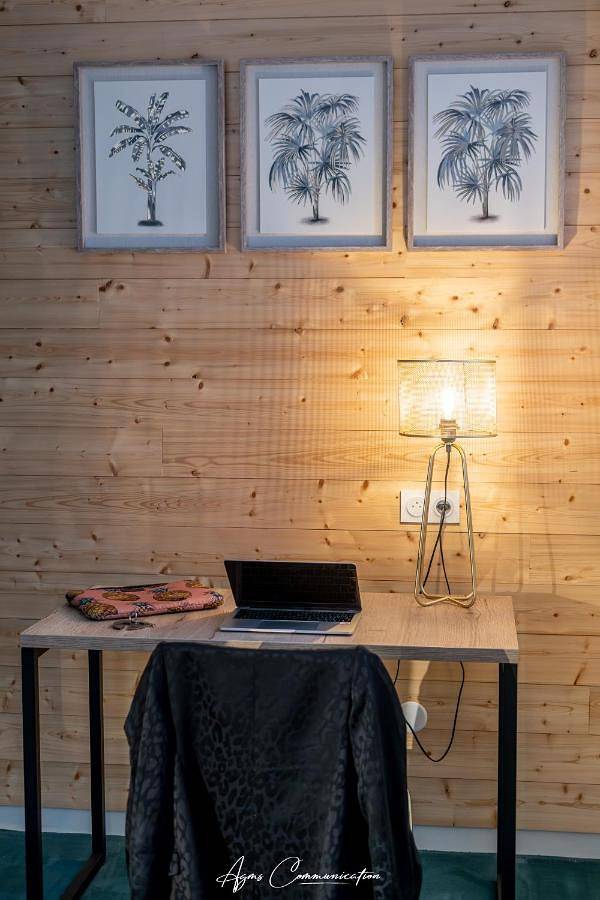 Hôtel pour 2 personnes, avec jardin ainsi que vue et piscine à Saint-Paul-lès-Romans - 2