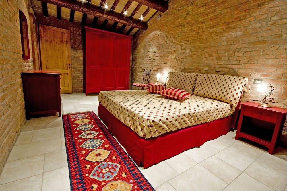 Ganze Wohnung, In einem Haus des 19 Jahrhundert original Stein Wohnungen in den Euganischen Hug in Cervarese Santa Croce, Euganeische Hügel