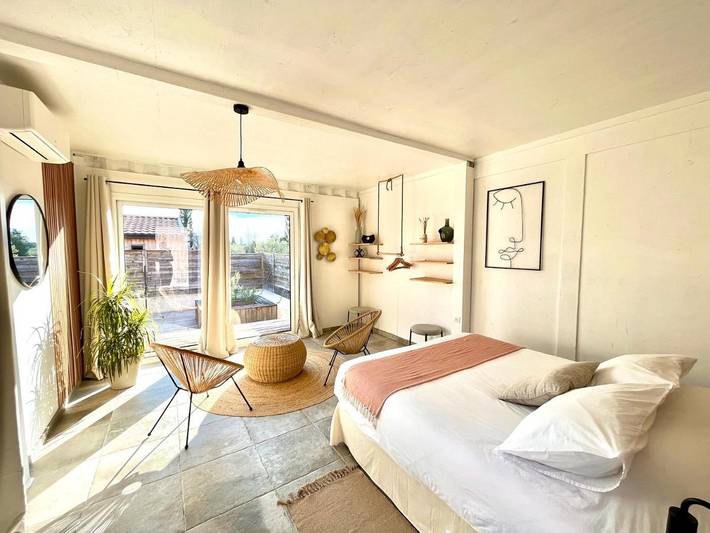 Location de vacances pour 8 personnes, avec piscine et sauna ainsi que jardin et jacuzzi à Montségur-sur-Lauzon - 2