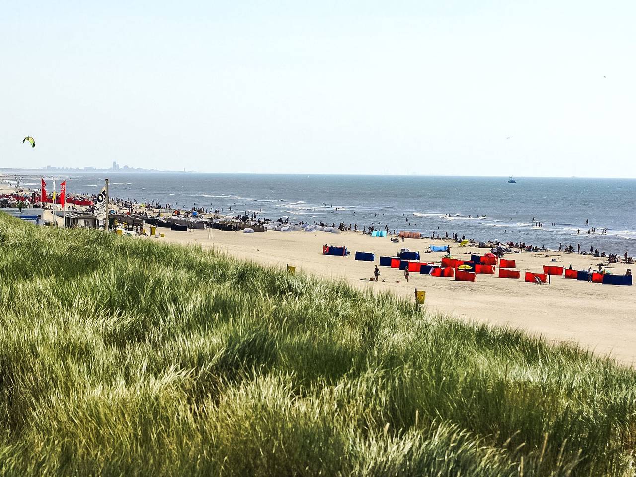 Mit Wallbox in Noordwijk (Holanda Meridional), Mar del Norte Holanda