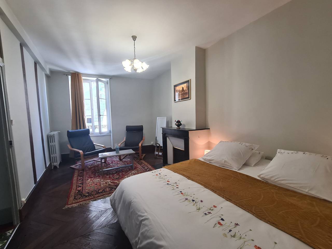 Gemütliches Dorfhaus in Chabris, nahe dem Zoo de Beauval und den Loire-Schlössern, mit privatem Parkplatz in Chabris, Loire-Tal