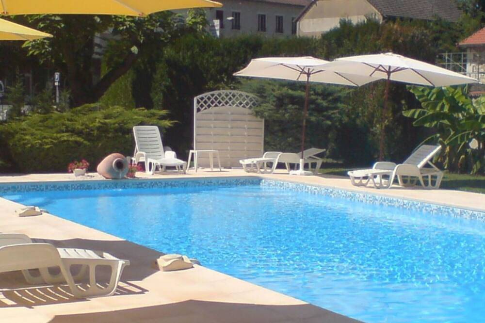 Apartamento entero, Loue Agréable T4 de 120 m2 Avec Piscine Pour 6/8 p in Souillac, Lot
