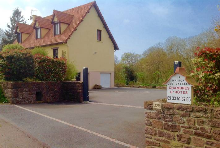 Chambre d’hôte pour 2 personnes, avec Jardin à Carolles