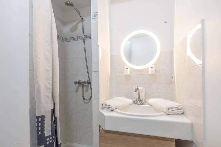 Gîte pour 2 personnes dans Office De Tourisme D Avignon - 2