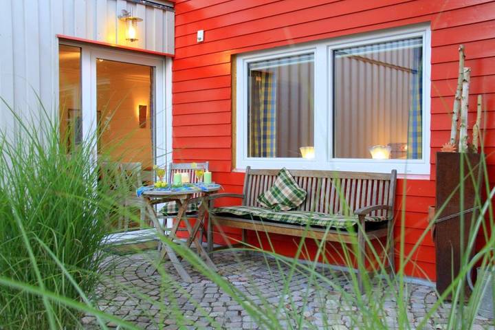 Ferienwohnung für 4 Personen, mit Terrasse und Garten sowie Sauna und Ausblick in Welden