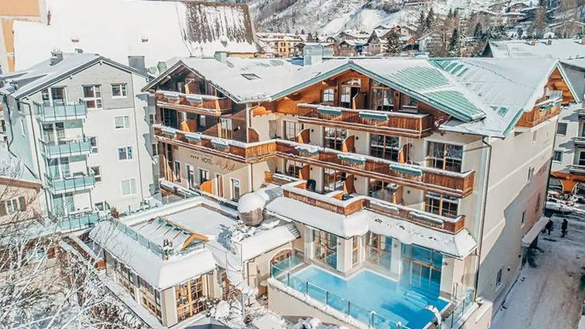 Hotel für 4 Personen, mit Balkon und Whirlpool sowie Pool und Sauna in Bad Hofgastein - 2