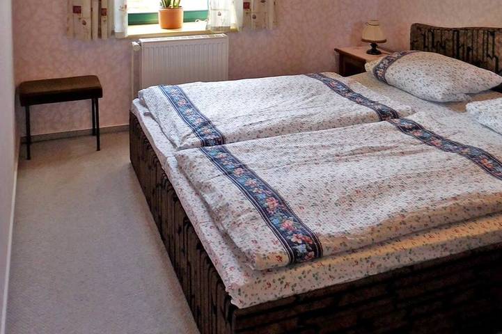 Ferienwohnung für 4 Personen, mit Terrasse und Garten in Bollewick - 2