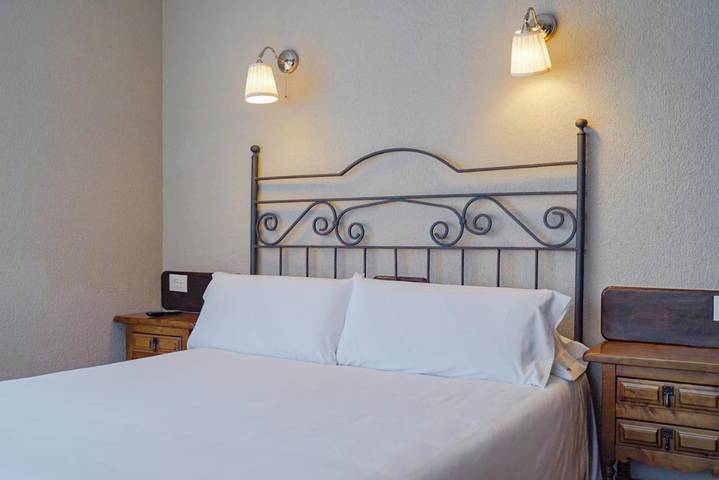 Hotel para 2 personas, con Terraza y Jardín en Castrillón - 4