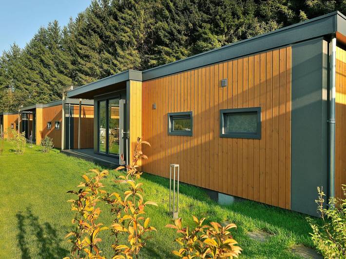 Bungalow voor 4 personen, with Terras and Tuin as well as Sauna in Tirol