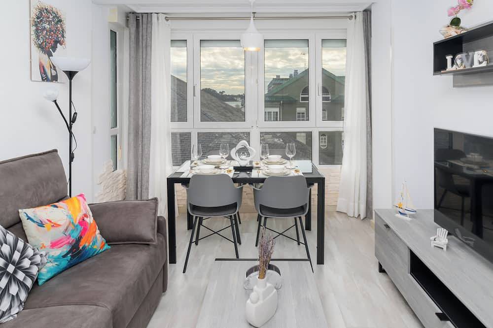 Modern apartment in downtown Somo. 3 minutes from the beach. in Playa de El Puntal (Ribamontán al Mar), Ribamontán al Mar