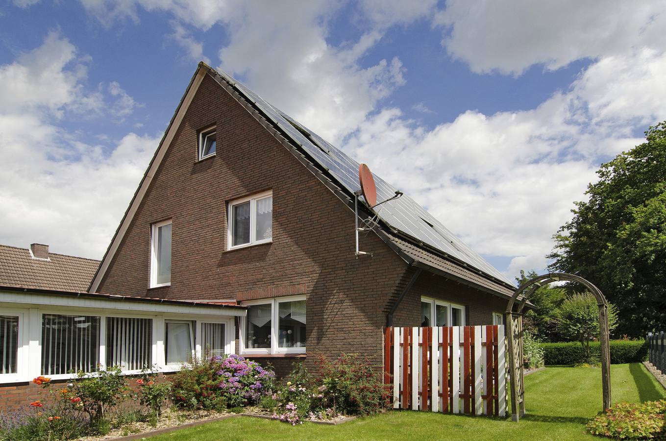Ganze Wohnung, Ferienwohnung 'Ferienhaus Gerda Wohnung 2' mit privater Terrasse, privatem Garten und Wlan in Ochtersum, Landkreis Wittmund