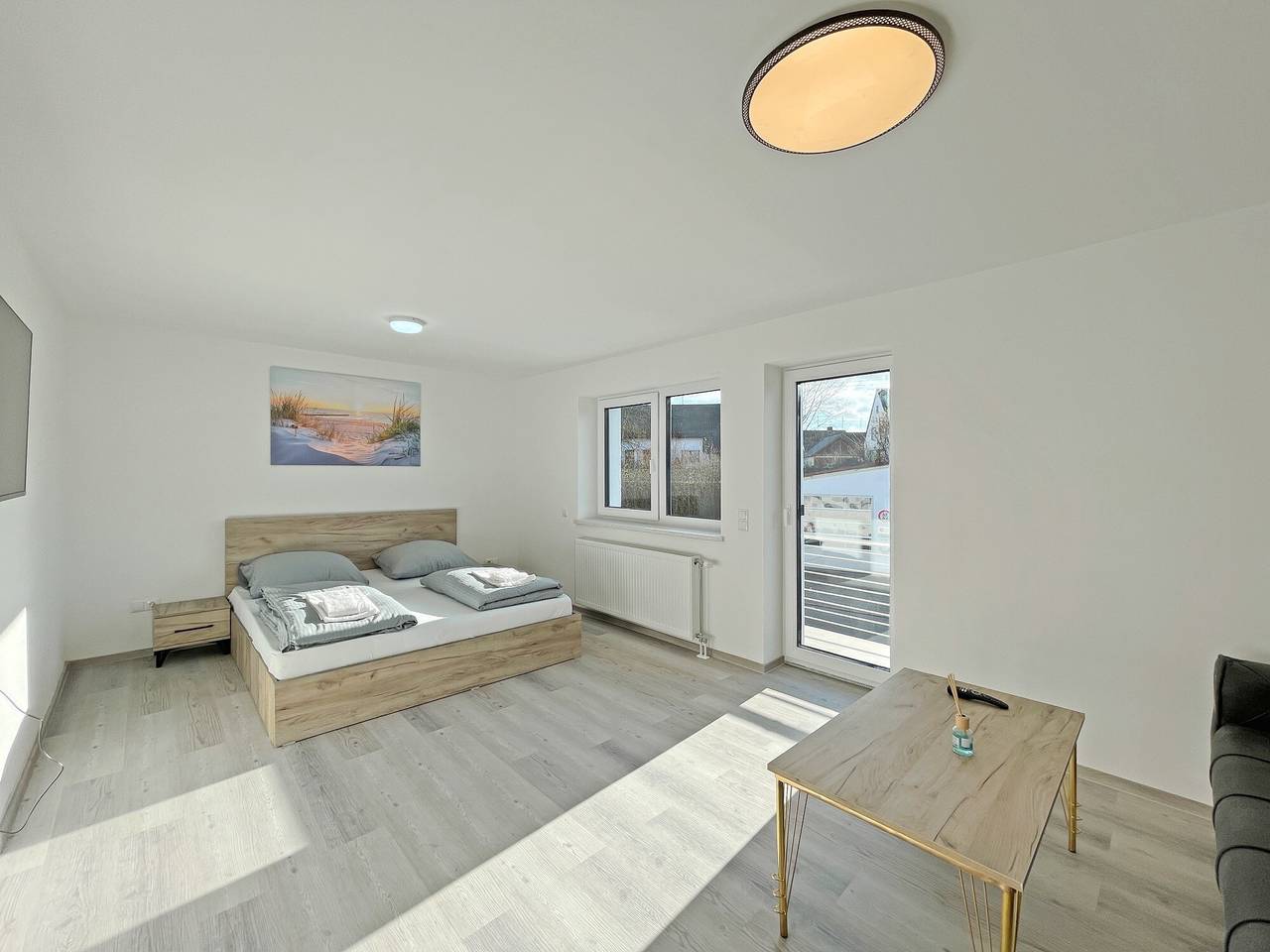 Hel lejlighed, Apartment '5' with Private Terrace, Shared Garden and Wi-Fi in Ichenhausen, Schwaben (Bayern)