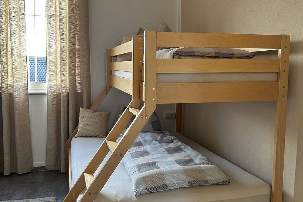 Ganze Wohnung, 100qm Wohlfühlwohnung - ruhig und modern mit Kamin - Stay Tnt in Geislingen, Neckar-Alb