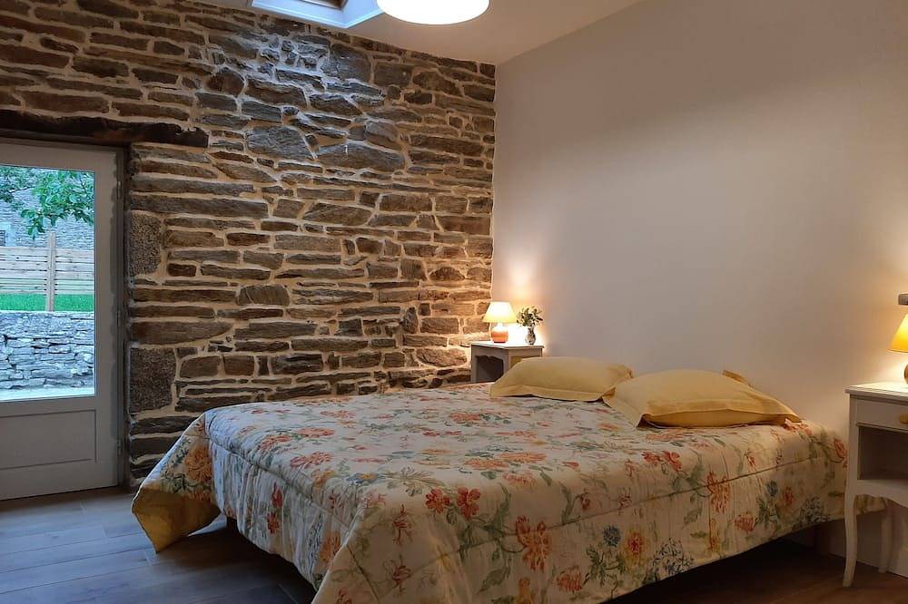 2km from the beach, charming family house totally refurbished in private area in Concarneau, Côte de Cornouaille