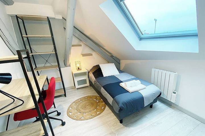 Appartement entier, Le Sweet Home - Appartement 5 personnes - parking privé et climatisation in Reims, Marne
