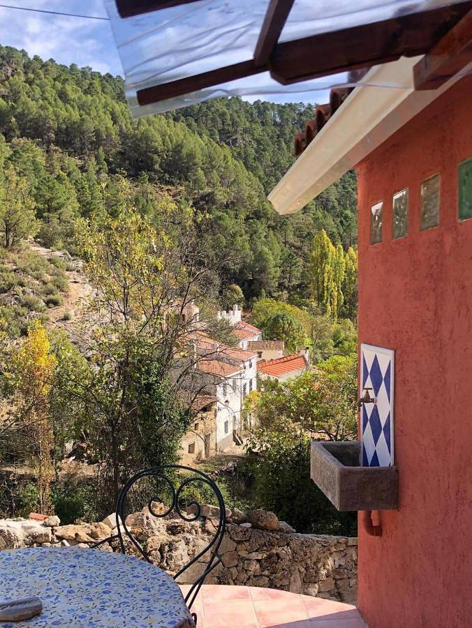 Chalet für 6 Personen, mit Terrasse und Ausblick, mit Haustier - 1