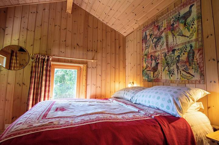 Chalet für 5 Personen, mit Whirlpool und Balkon sowie Pool, mit Haustier in der Schweiz - 2