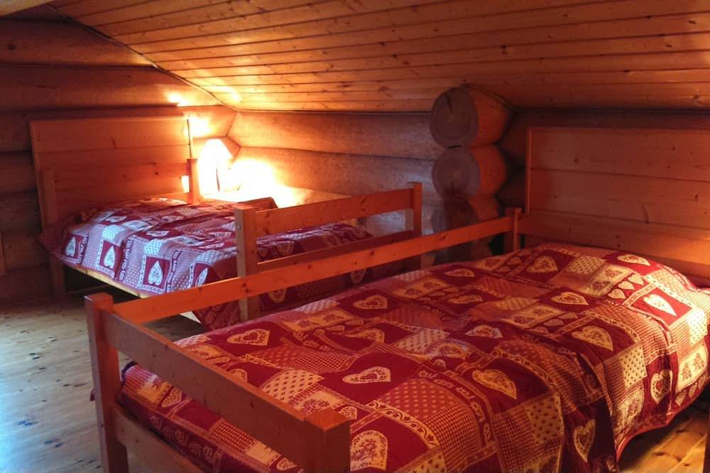Chalet en los troncos de madera cruda en alpes del sur . calme el espacio y la c in Prunières, Parque Nacional de los Ecrins