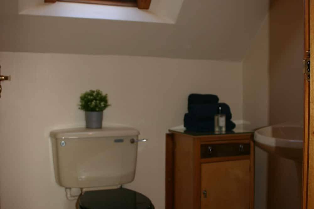 Church Cottage Holiday ist eine Doppelhaushälfte auf 2 Etagen, ein Stadthaus zur Selbstverpflegung in Ayr, Firth Of Clyde