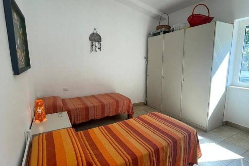 Entire apartment, Villa Karillos in Marina di Camerota, Camerota