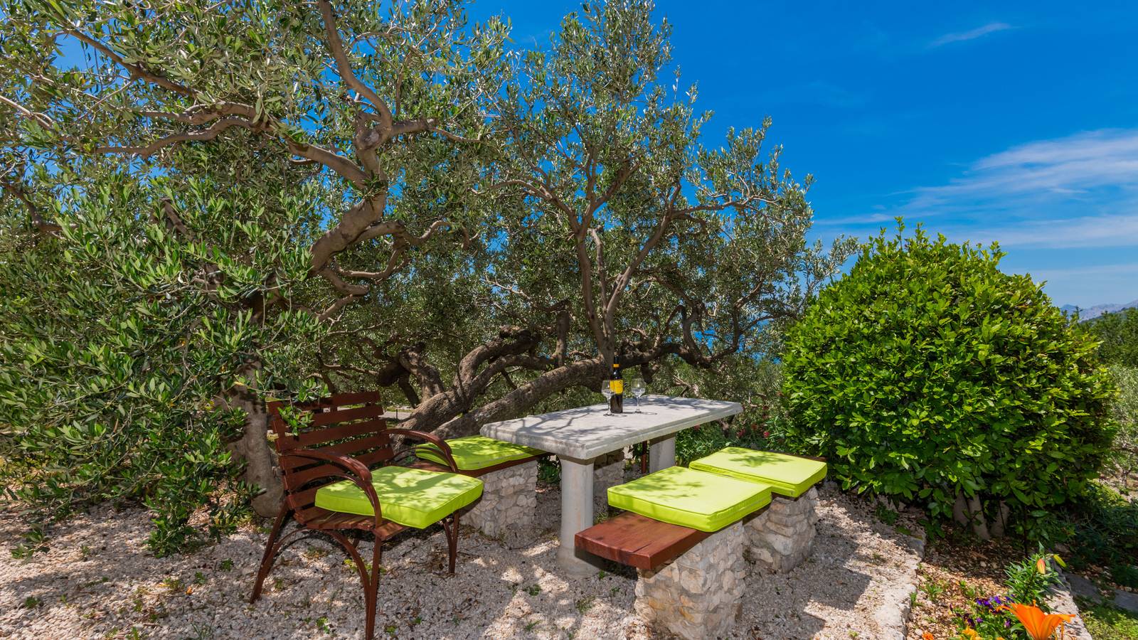 Villa Radic -  Makarska by Villas Guide in Baska Voda, Makarska Riviera