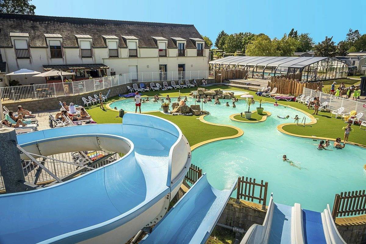 Zecamping 4* familial 300m plage espace aquatique mobil-home Tv 28m2 in Ambon, Côte des Mégalithes