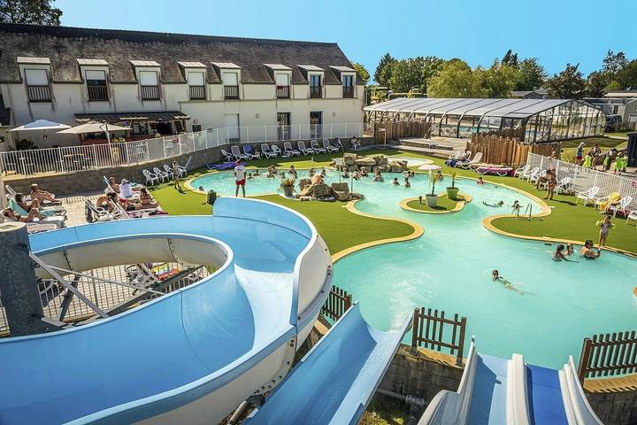 Camping pour 4 personnes, avec bassin pour enfant à Ambon