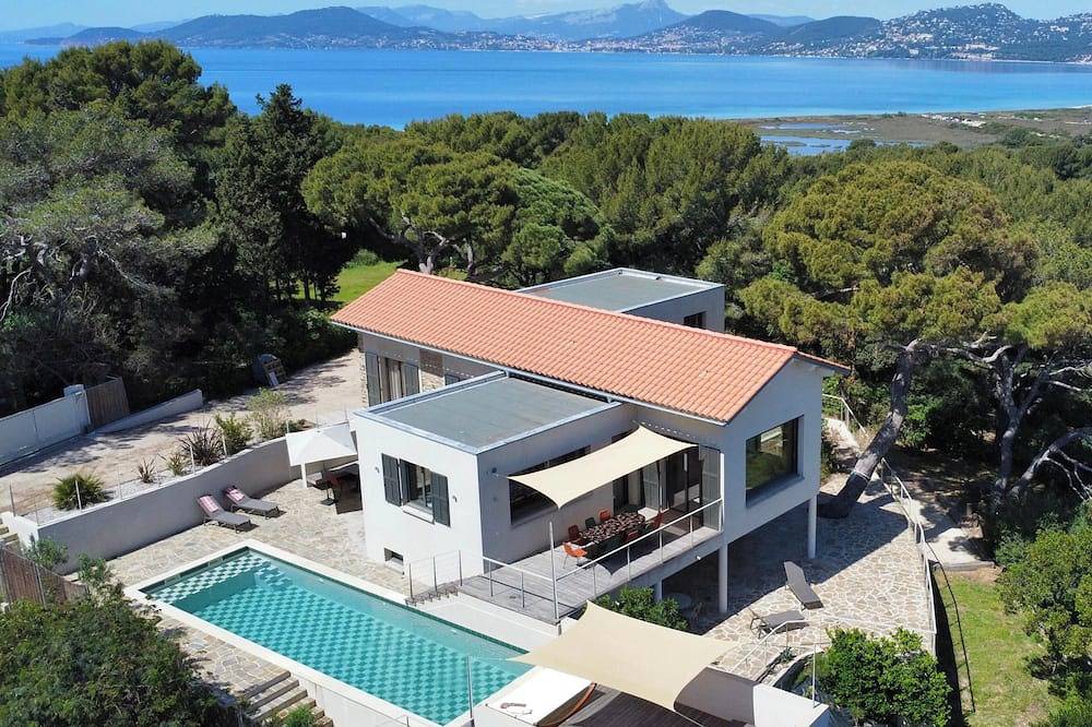 Villa Eugénie - Swimming pool - Sea view - Beaches in La Madrague, Hyeres