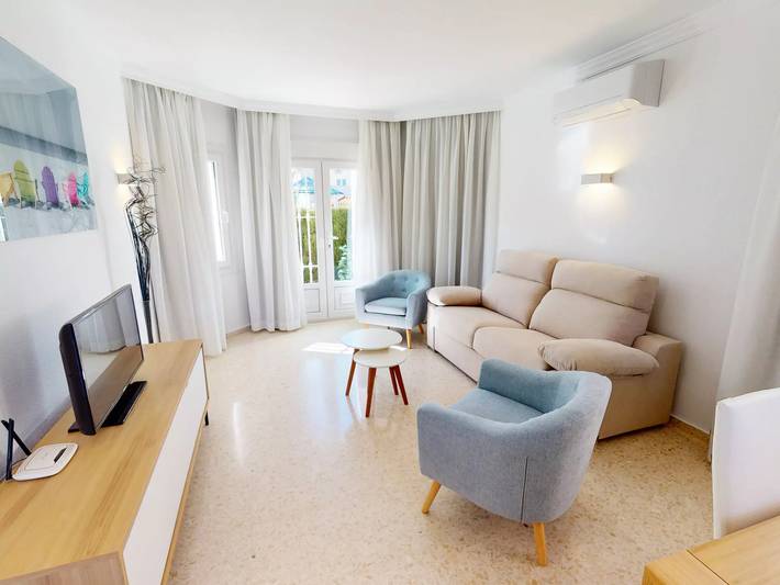 Chalet para 7 personas, con piscina y jardín en Oliva