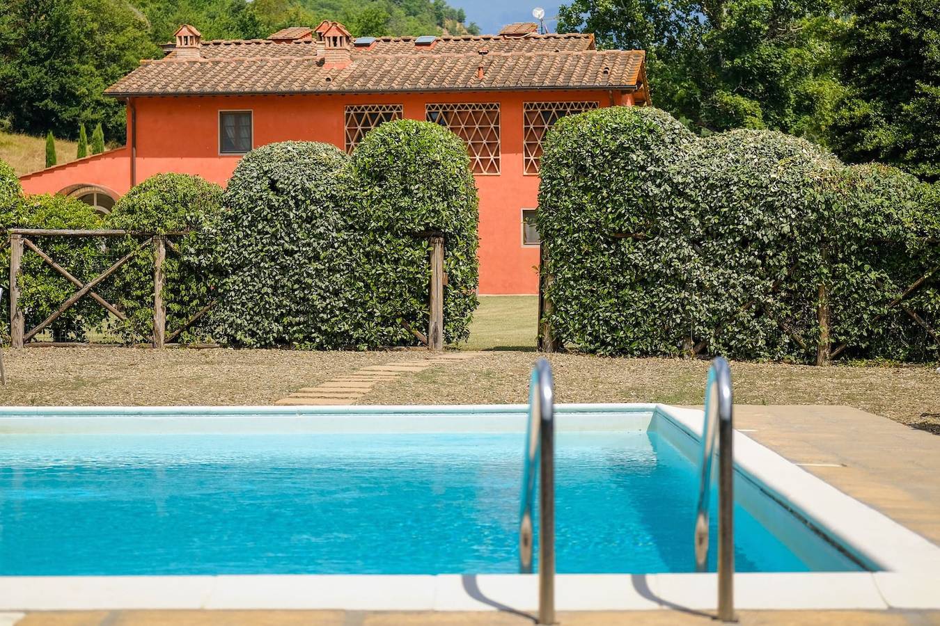 Villa Casa Rossa in a scenic place. 16 people in Reggello, Valdarno