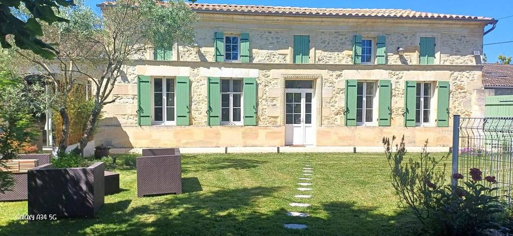 Chambre d’hôte pour 2 personnes, avec Terrasse ainsi que Jardin et Piscine