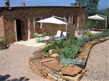 Gîte pour 2 personnes, avec jardin dans Rhône