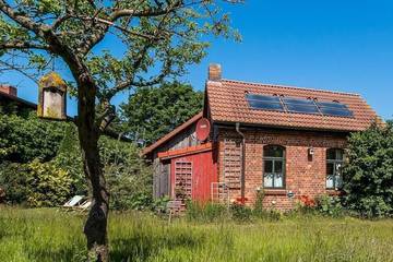 Ferienhaus für 2 Personen, mit Garten und Terrasse in Wustrow