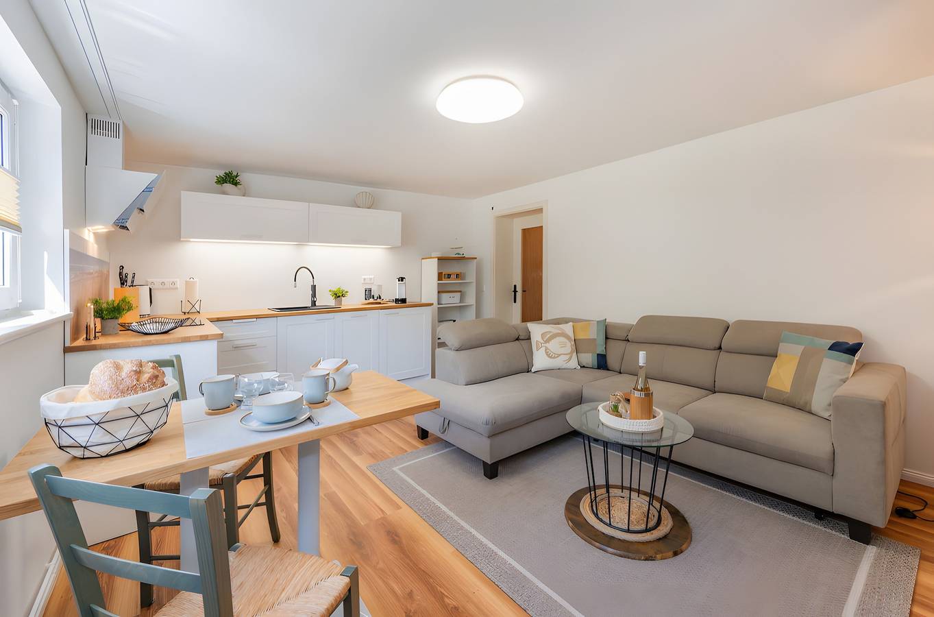 Apartamento entero, Apartamento 'Krauses Unterdeck' con terraza privada, jardín compartido y Wi-Fi in Loddin, Bernsteinbäder