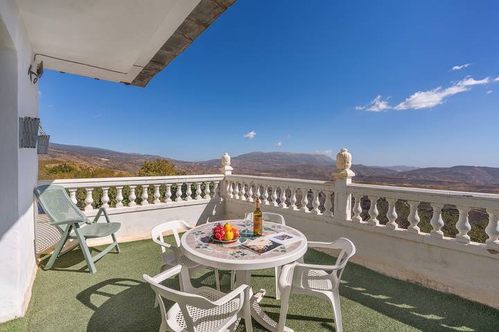 Villa for 6 people, with Balcony in Granada Province