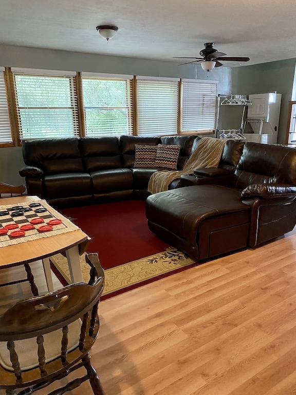 Vacation rental for 13 people in Port Clinton